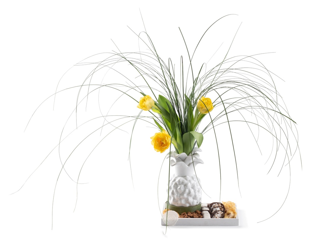 Pineapple Vase Setup