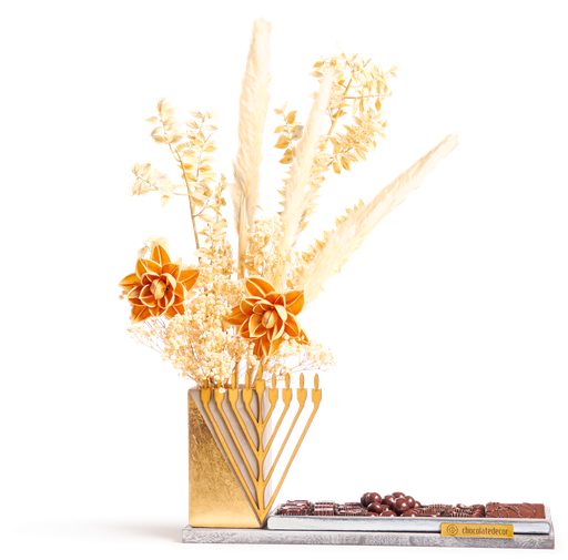 [81514] Gold Triangle Menorah Setup Lg