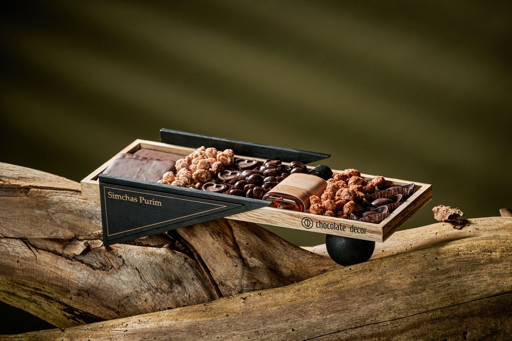 Purim Tray On Riser Md