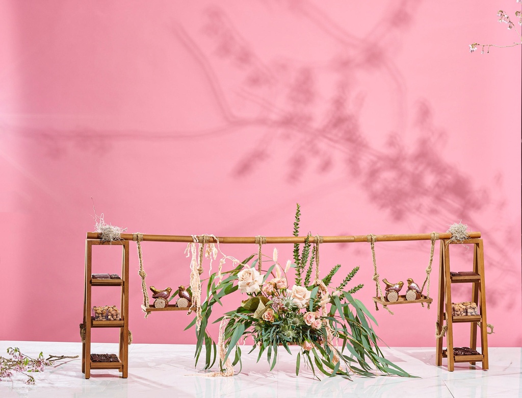 Deluxe Floral Short Ladder Lg