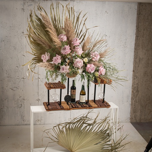 Pallets Lg W/Goodies