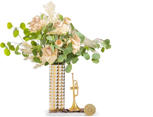 [71575] Gold Triangle Vase
